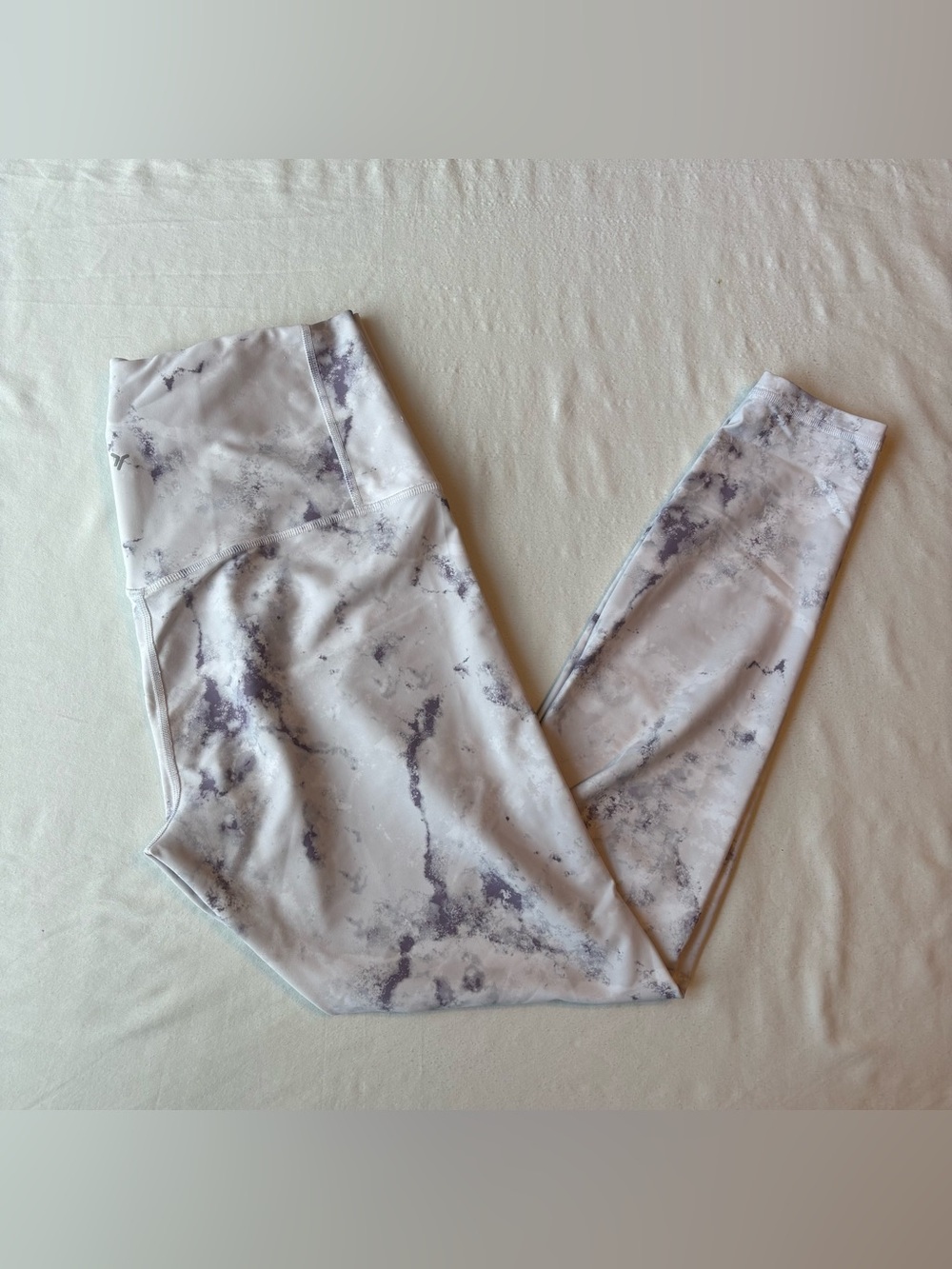 Old Navy Active Power Soft Extra High Rise Go-Dry Leggings Purple, White, Gray